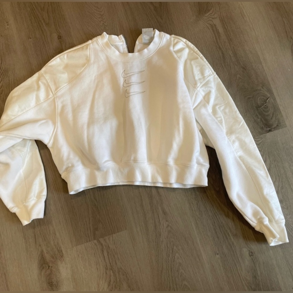 Nike Cropped white and shimmer gold crewneck sweatshirt